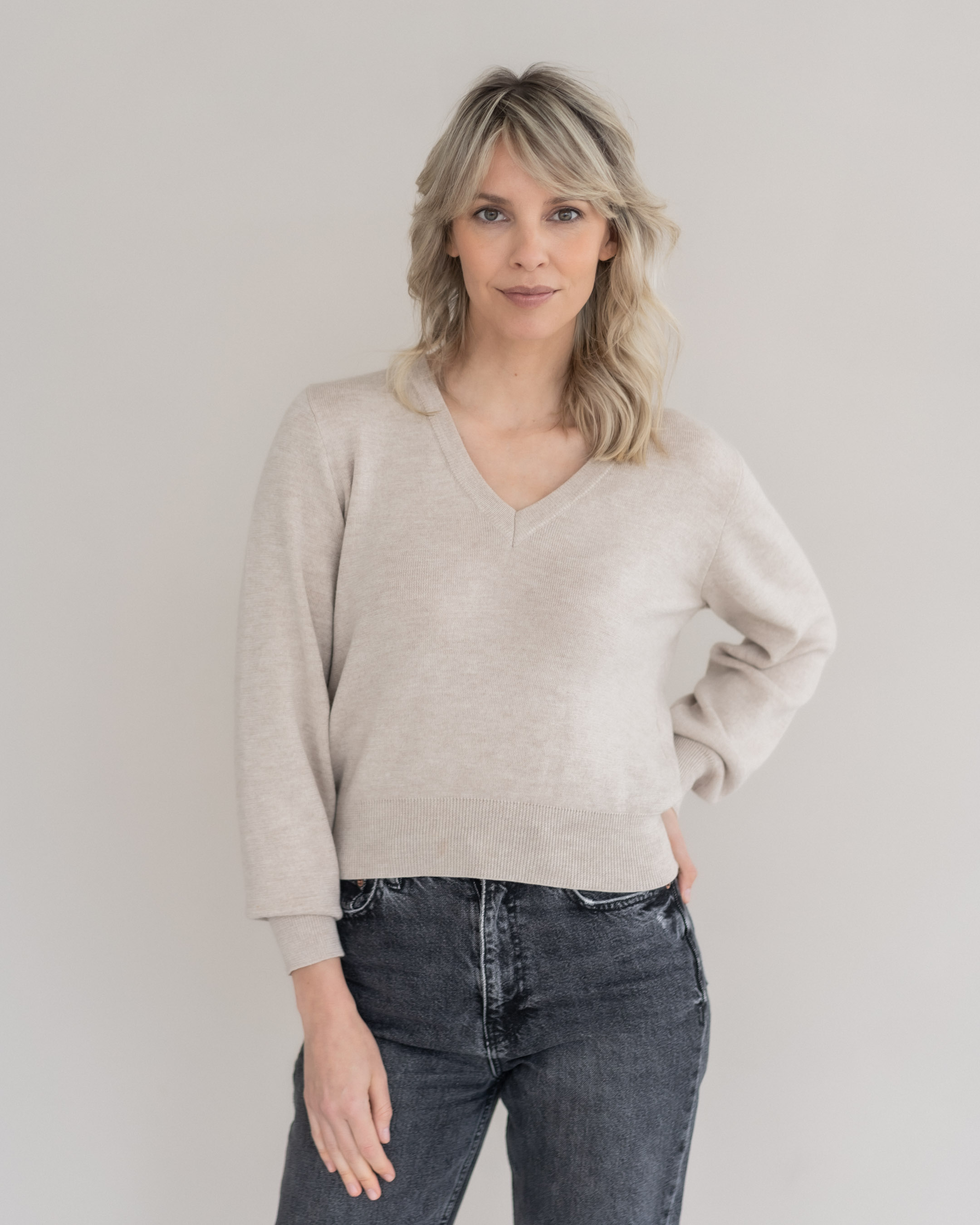 W7S75 fest gestrickter V-Neck Sweater