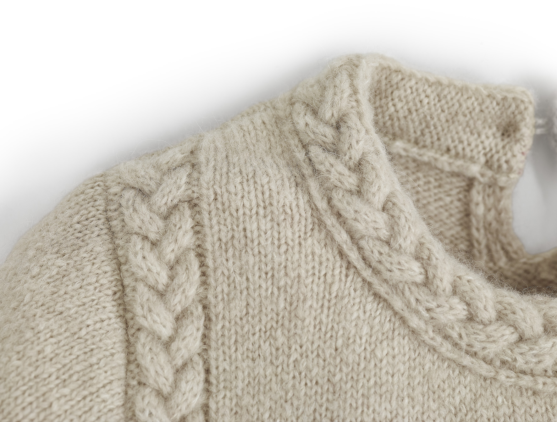 W7S12 Sweater mit Flechtdetails