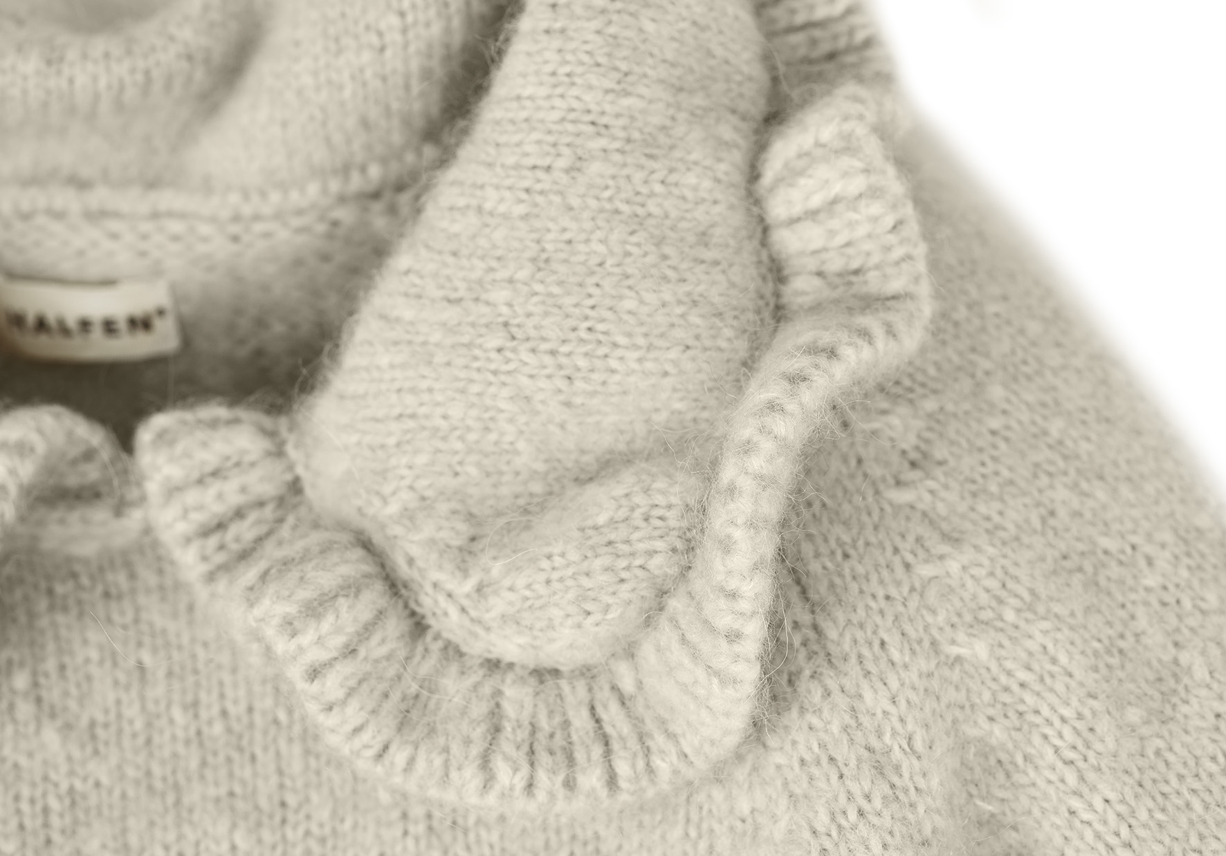 K7S15 Sweater mit Peter Pan Kragen