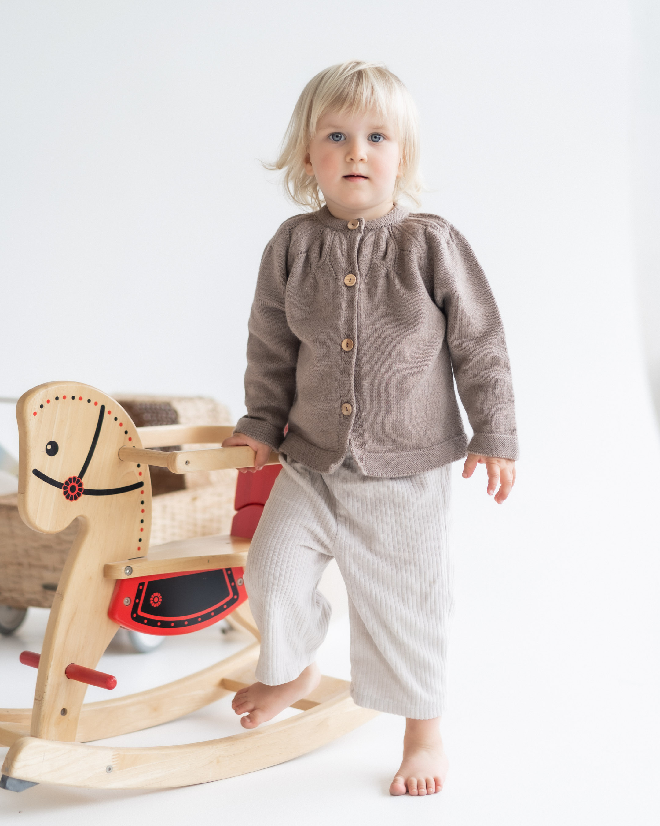 K7S25 Cardigan und Sweater mit Strickmuster 