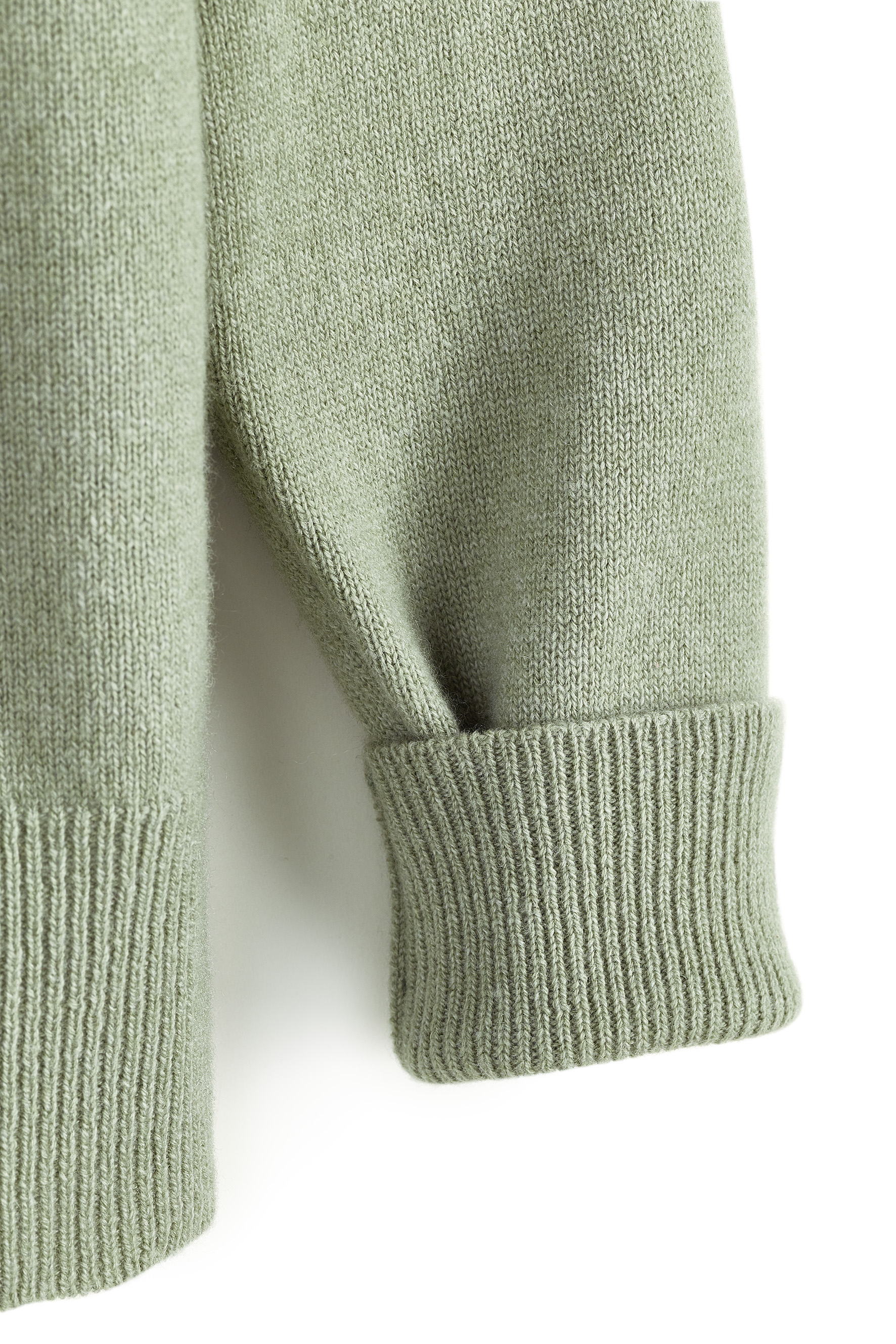 W7S40 Cashmere Cardigan